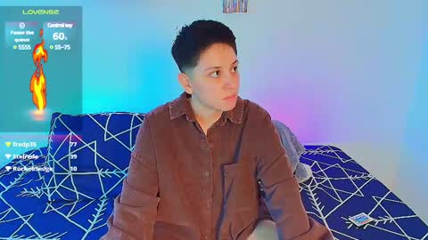 Snapshot of arontroy_wi chatting on March 7, 6:00 pm noah and ivy online show from March 7, 6:00 pm