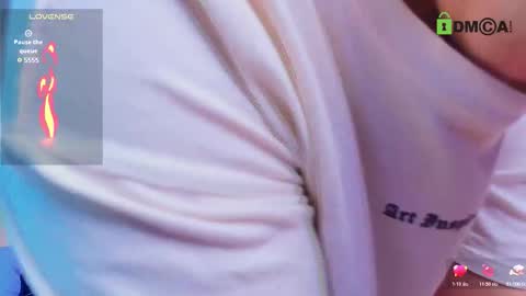 Snapshot of arontroy_wi chatting on December 18, 10:32 am noah and ivy online show from December 18, 10:32 am