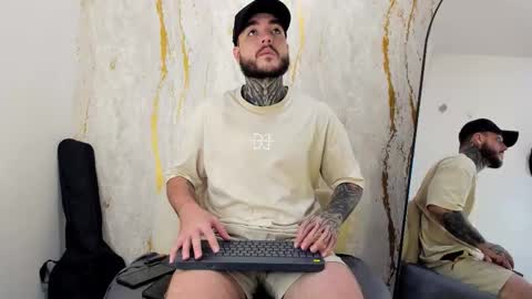 Aron online show from October 30, 5:31 am