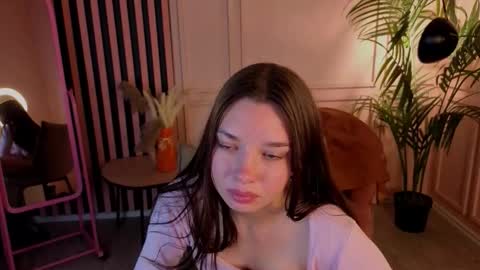 Snapshot of arri_kris chatting on November 28, 6:21 pm Ariela online show from November 28, 6:21 pm