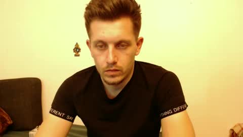 Snapshot of arromwilliam90 chatting on February 9, 8:34 pm arromwilliam90 online show from February 9, 8:34 pm