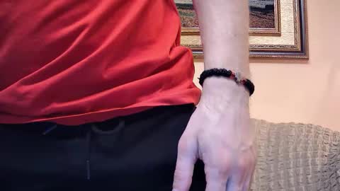 Snapshot of arromwilliam90 chatting on December 2, 9:32 pm arromwilliam90 online show from December 2, 9:32 pm