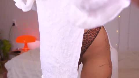 Snapshot of artease chatting on September 20, 7:09 am Arti Next Streams - online show from September 20, 7:09 am