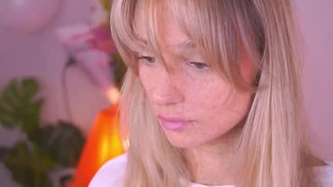 Snapshot of artease chatting on October 12, 7:29 am Arti Next Streams - online show from October 12, 7:29 am