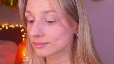 Snapshot of artease chatting on December 14, 12:32 pm Arti Next Streams - online show from December 14, 12:32 pm