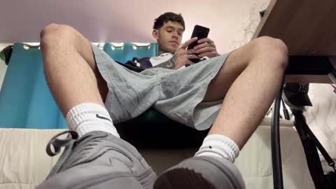 Snapshot of arteemiis chatting on December 30, 11:15 am online show from December 30, 11:15 am