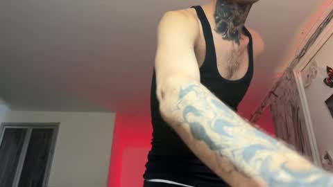 Snapshot of arteemiis chatting on January 1, 8:45 am online show from January 1, 8:45 am