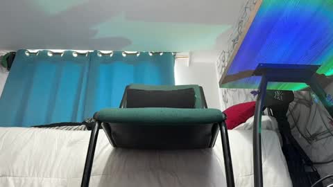 Snapshot of arteemiis chatting on January 3, 9:05 pm online show from January 3, 9:05 pm