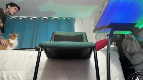 Snapshot of arteemiis chatting on January 4, 1:53 pm online show from January 4, 1:53 pm