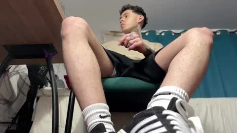 Snapshot of arteemiis chatting on January 6, 10:46 am online show from January 6, 10:46 am