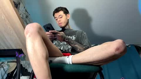 Snapshot of arteemiis chatting on January 22, 2:35 pm online show from January 22, 2:35 pm