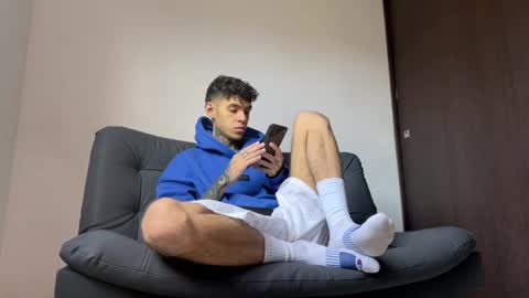 Snapshot of arteemiis chatting on March 4, 12:12 pm online show from March 4, 12:12 pm