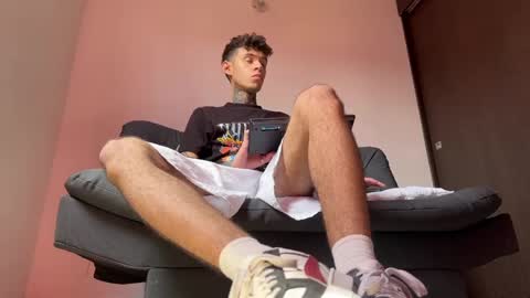 Snapshot of arteemiis chatting on March 10, 6:34 pm online show from March 10, 6:34 pm