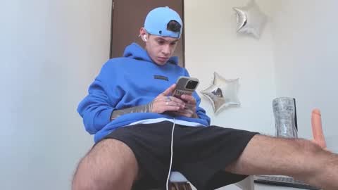 Snapshot of arteemiis chatting on September 12, 9:31 am online show from September 12, 9:31 am