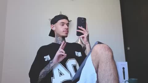 Snapshot of arteemiis chatting on September 20, 10:05 am online show from September 20, 10:05 am