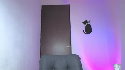 Snapshot of arteemiis chatting on October 24, 2:30 am online show from October 24, 2:30 am