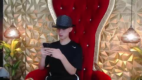 Snapshot of arthurcox_ chatting on September 11, 11:38 pm arthurcox_ online show from September 11, 11:38 pm