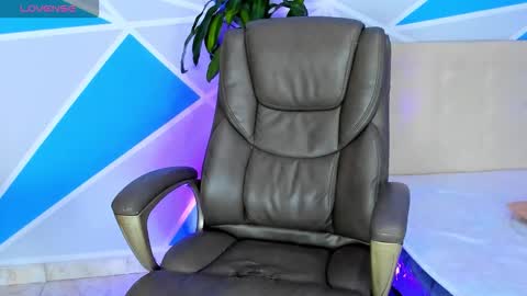 Snapshot of arthurcox_ chatting on September 22, 6:32 pm arthurcox_ online show from September 22, 6:32 pm