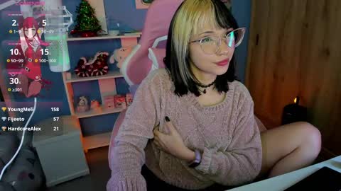 Snapshot of artic_love chatting on February 24, 9:53 am Lenna online show from February 24, 9:53 am