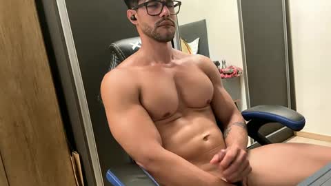 Arthur Villasboas online show from December 17, 11:27 pm