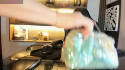 Snapshot of ary1_ chatting on March 4, 3:11 am Ary online show from March 4, 3:11 am