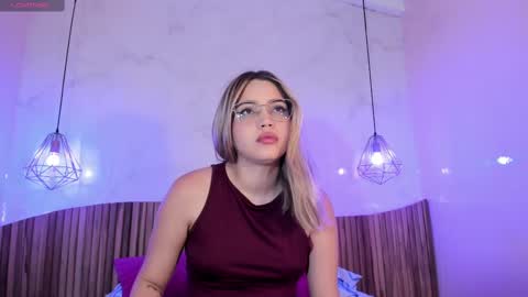 Snapshot of ary1_ chatting on March 9, 3:22 am Ary online show from March 9, 3:22 am