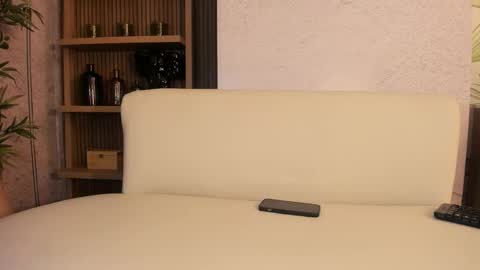 Snapshot of ary1_ chatting on November 6, 4:24 am Ary online show from November 6, 4:24 am