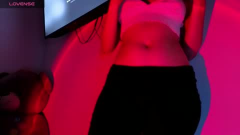 Snapshot of ary1_ chatting on November 19, 9:59 pm Ary online show from November 19, 9:59 pm