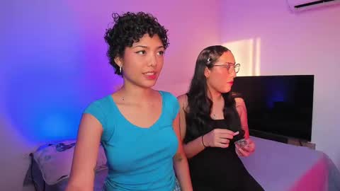 Ariana and Kelsieh online show from March 12, 10:28 pm