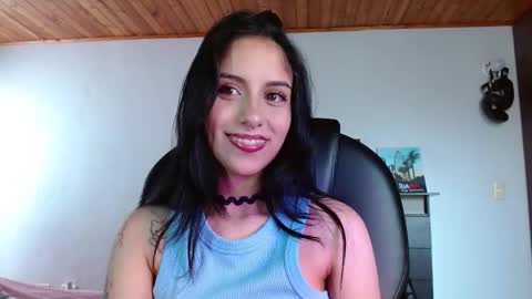 Snapshot of ary_pieerce chatting on October 20, 7:36 pm Independent Model online show from October 20, 7:36 pm