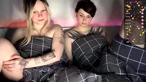 Arya brunett and Cassie blond online show from March 6, 11:47 am