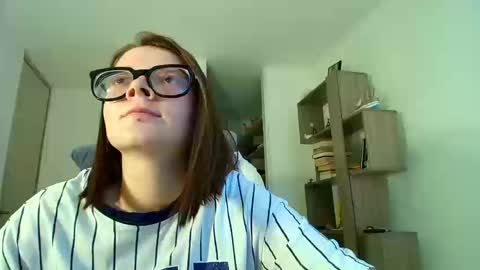 Snapshot of arya_starkw chatting on September 11, 3:12 pm Ary 3 online show from September 11, 3:12 pm