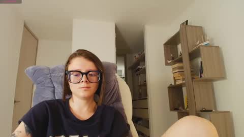 Snapshot of arya_starkw chatting on September 23, 4:21 pm Ary 3 online show from September 23, 4:21 pm