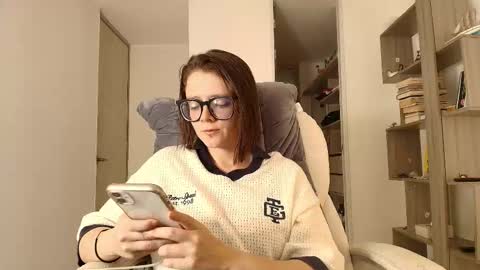 Snapshot of arya_starkw chatting on October 3, 2:36 pm Ary 3 online show from October 3, 2:36 pm