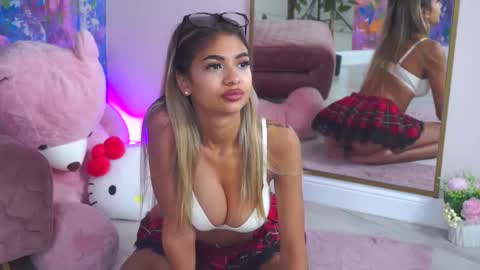 Snapshot of ashayuva chatting on November 12, 11:54 am Asha online show from November 12, 11:54 am