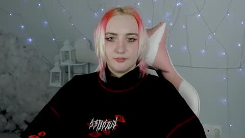 Snapshot of asheluck chatting on January 27, 2:31 am AshleyAshe online show from January 27, 2:31 am