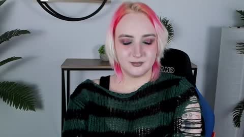 Snapshot of asheluck chatting on January 29, 11:35 pm AshleyAshe online show from January 29, 11:35 pm