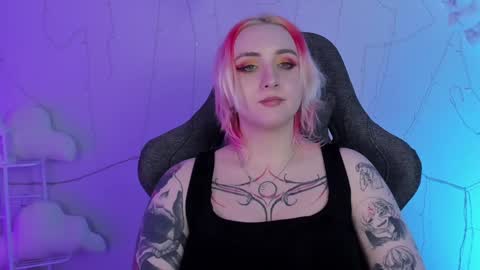 Snapshot of asheluck chatting on February 6, 11:48 pm AshleyAshe online show from February 6, 11:48 pm