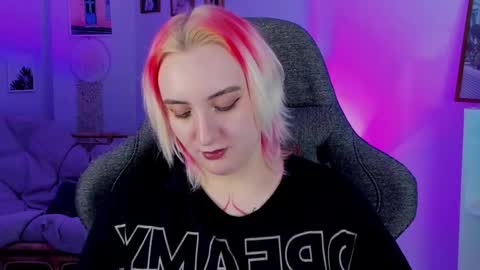 Snapshot of asheluck chatting on February 12, 11:51 pm AshleyAshe online show from February 12, 11:51 pm