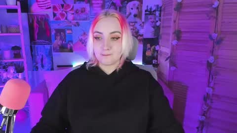 Snapshot of asheluck chatting on February 13, 5:44 pm AshleyAshe online show from February 13, 5:44 pm