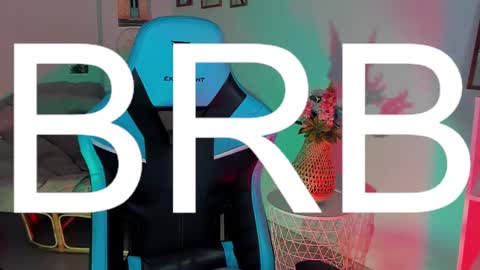 Snapshot of asheluck chatting on February 22, 5:23 am AshleyAshe online show from February 22, 5:23 am