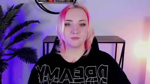 Snapshot of asheluck chatting on February 27, 8:39 am AshleyAshe online show from February 27, 8:39 am