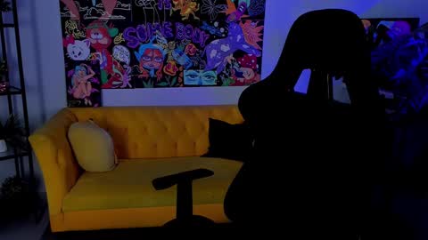 Snapshot of asheluck chatting on March 7, 2:04 am AshleyAshe online show from March 7, 2:04 am