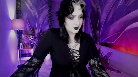 Snapshot of asheluck chatting on October 16, 10:33 pm AshleyAshe online show from October 16, 10:33 pm