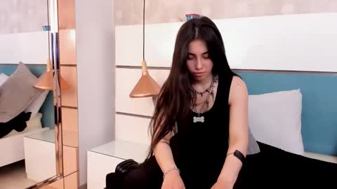 Ashkoreh online show from October 18, 8:53 pm