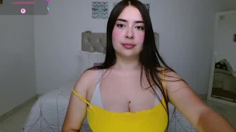 Snapshot of ashley33_ chatting on September 12, 11:37 pm Ashley online show from September 12, 11:37 pm