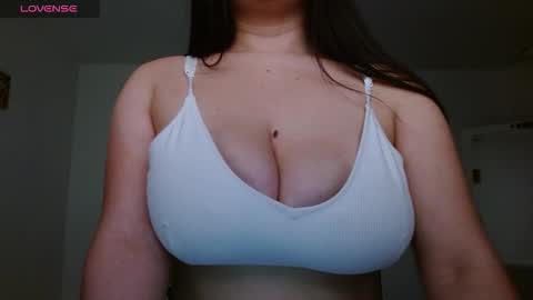 Snapshot of ashley33_ chatting on October 25, 4:42 am Ashley online show from October 25, 4:42 am