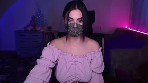   Yasmina   online show from January 24, 6:35 am