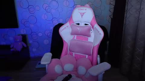   Yasmina   online show from October 28, 2:37 am