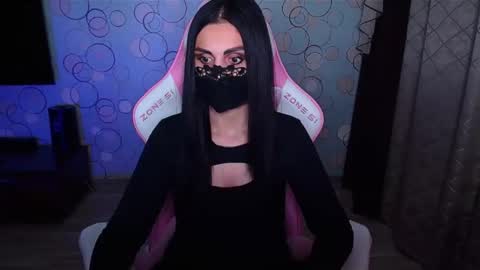   Yasmina   online show from November 25, 7:52 am